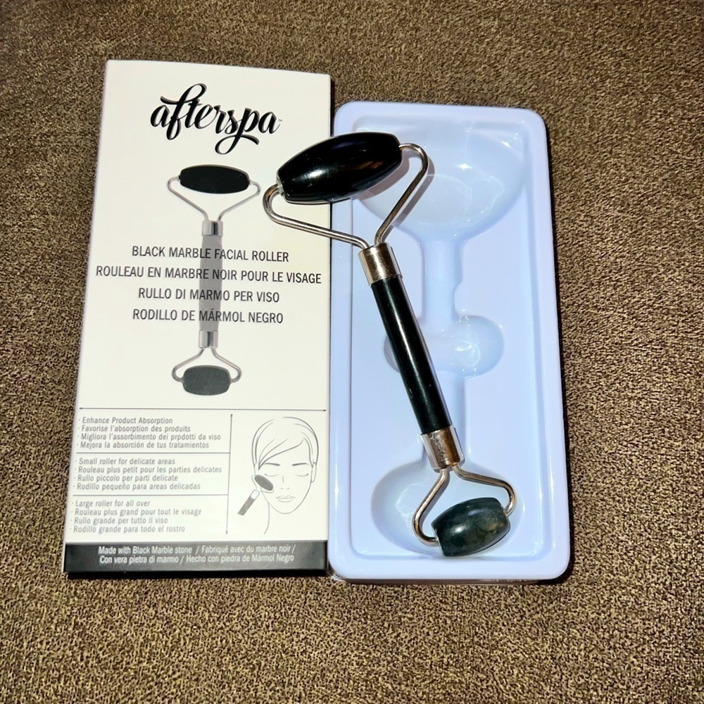 𝅺AFTERSPA Black Marble Facial Roller Brand new in box